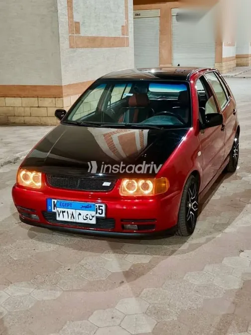 فولكس فاغن بولو 1995 أحمر مستعملة للبيع - 1