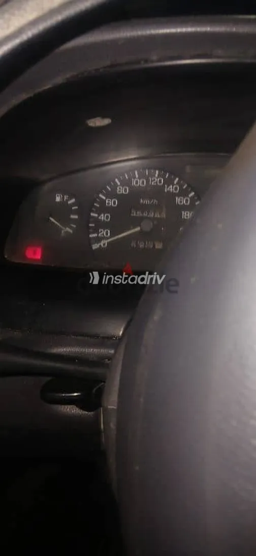 نيسان صنى 2000 أبيض مستعملة للبيع - 7