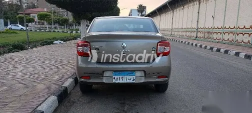 رينو لوجان 2015 ذهبي مستعملة للبيع - 3