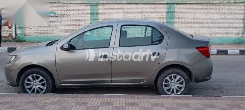 رينو لوجان 2015 ذهبي مستعملة للبيع - 5