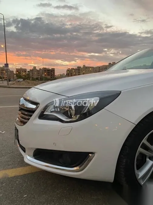Opel Insignia 2016 White Used for Sale - 1