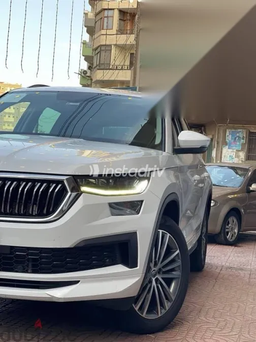 Skoda Kodiaq 2022 White Used for Sale - 3