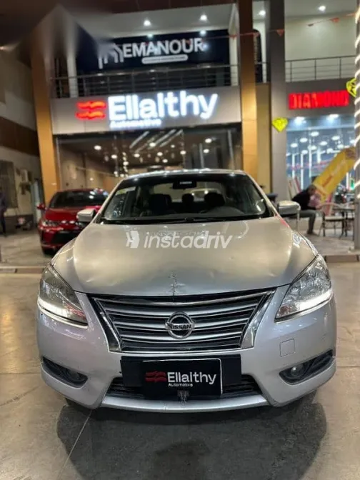 Nissan Sentra 2023 Silver Used for Sale - 1