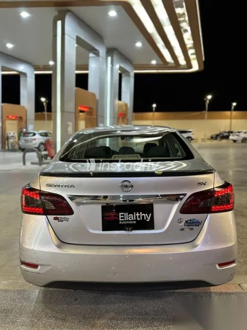 Nissan Sentra 2023 Silver Used for Sale - 10