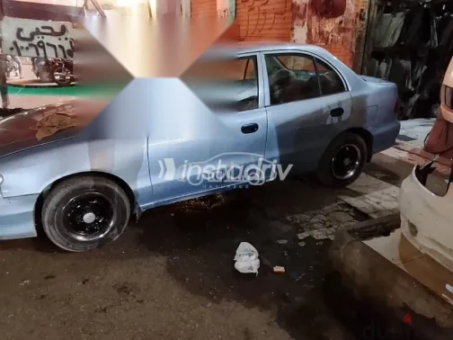 هيونداي اكسنت 2000 أزرق غامق مستعملة للبيع - 2