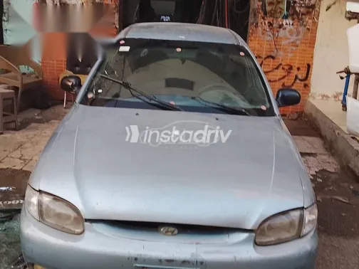 هيونداي اكسنت 2000 أزرق غامق مستعملة للبيع - 3