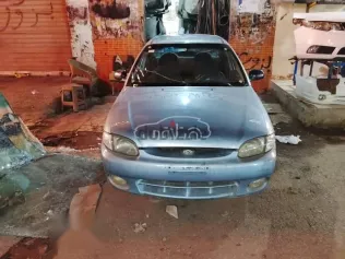 هيونداي اكسنت 2000 أزرق غامق مستعملة للبيع