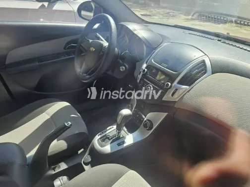 شيفروليه كروز 2015 أحمر مستعملة للبيع - 3