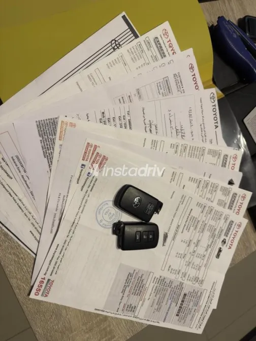 تويوتا كورولا 2014 فضي مستعملة للبيع - 5