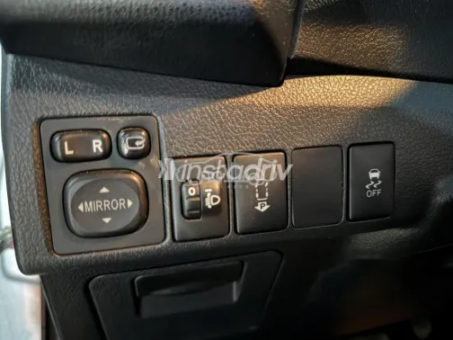 تويوتا كورولا 2014 فضي مستعملة للبيع - 8