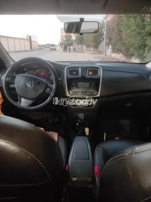 رينو لوجان 2016 أسود مستعملة للبيع - 4
