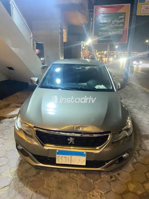 بيجو 301 2018 أبيض مستعملة للبيع - 1