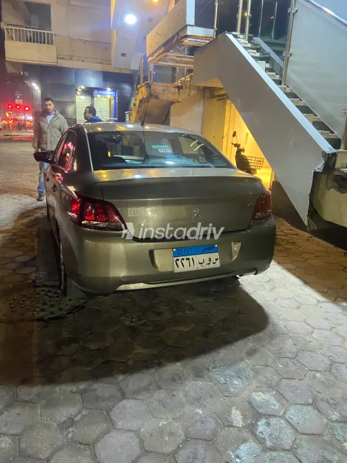 بيجو 301 2018 أبيض مستعملة للبيع - 5