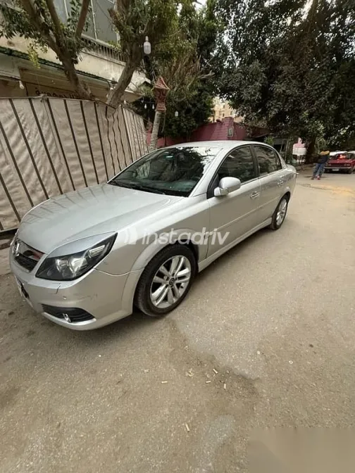 اوبل فيكترا 2008 فضي مستعملة للبيع - 4