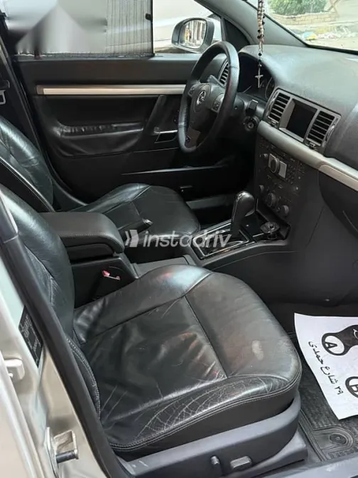 اوبل فيكترا 2008 فضي مستعملة للبيع - 8