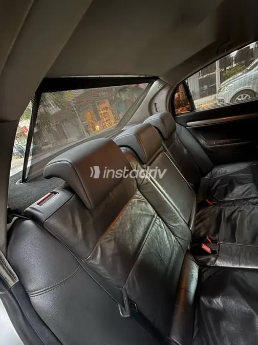 اوبل فيكترا 2008 فضي مستعملة للبيع - 10