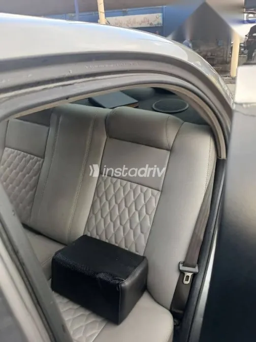 شيفروليه افيو 2013 رمادي مستعملة للبيع - 2