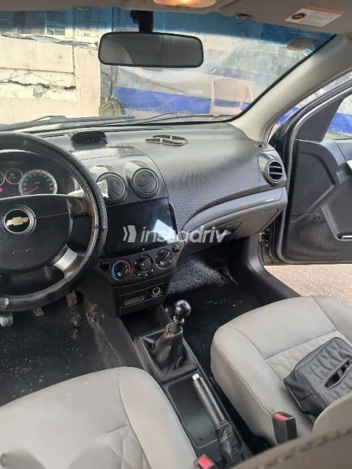 شيفروليه افيو 2013 رمادي مستعملة للبيع - 5