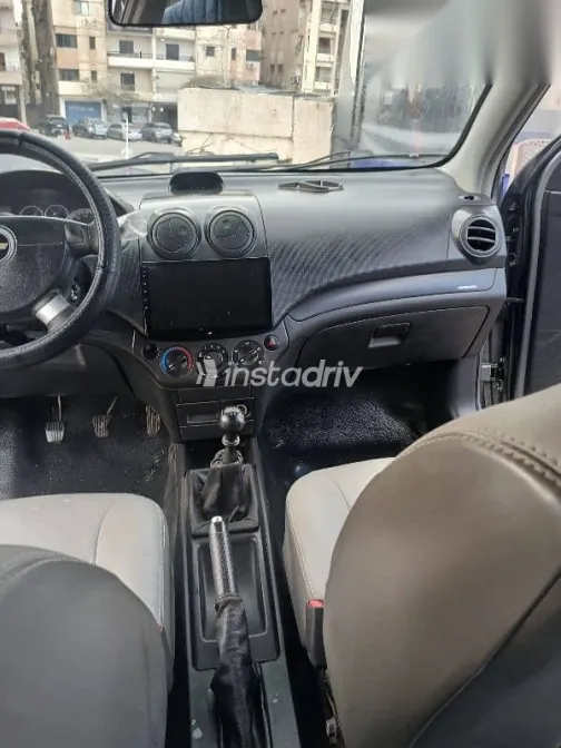 شيفروليه افيو 2013 رمادي مستعملة للبيع - 6