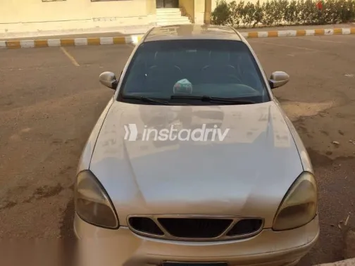 دايو نوبيرا 2003 فضي مستعملة للبيع - 3