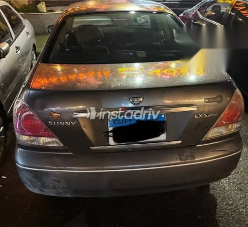 نيسان صنى 2011 نبيتي مستعملة للبيع - 6