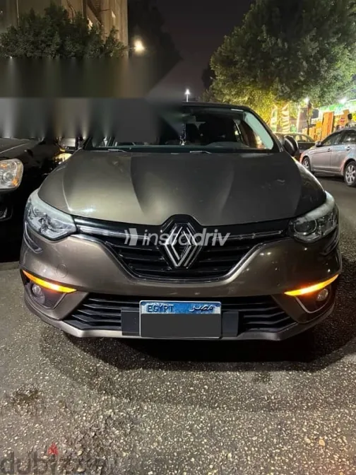 رينو ميجان 2020 بني مستعملة للبيع - 3