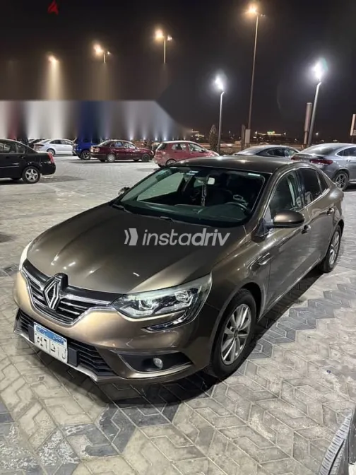 رينو ميجان 2020 بني مستعملة للبيع - 4