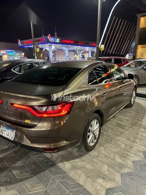 رينو ميجان 2020 بني مستعملة للبيع - 5