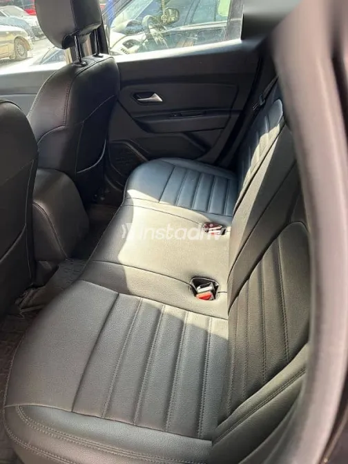 رينو داستر 2021 أسود مستعملة للبيع - 7