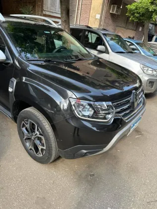 رينو داستر 2021 أسود مستعملة للبيع