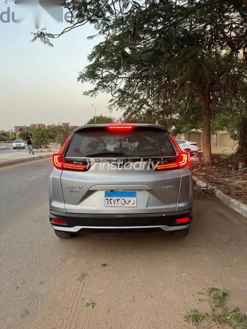 Honda CRV 2021 Silver Used for Sale - 1