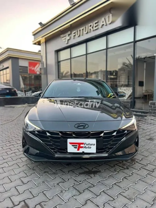 هيونداي افانتي 2021 رمادي مستعملة للبيع - 1