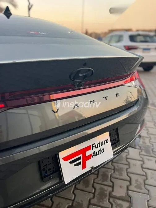 هيونداي افانتي 2021 رمادي مستعملة للبيع - 8