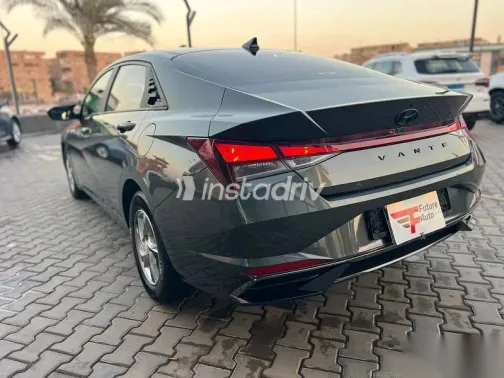 هيونداي افانتي 2021 رمادي مستعملة للبيع - 9