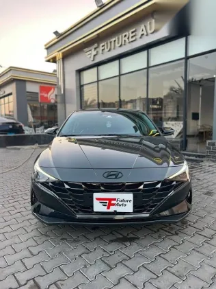 هيونداي افانتي 2021 رمادي مستعملة للبيع