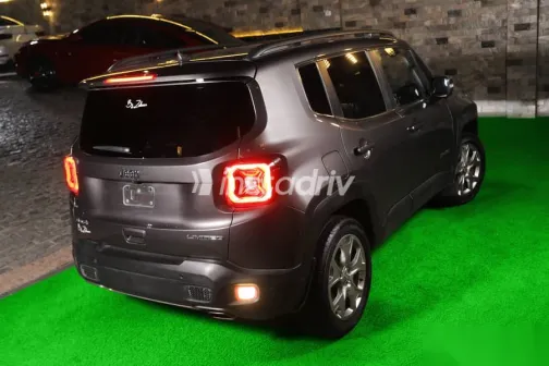 Jeep Renegade 2020 Gray Used for Sale - 4