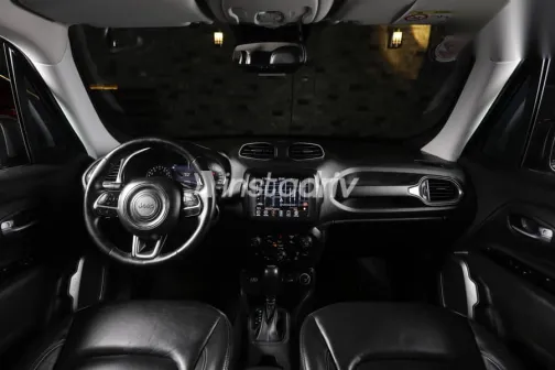 Jeep Renegade 2020 Gray Used for Sale - 6