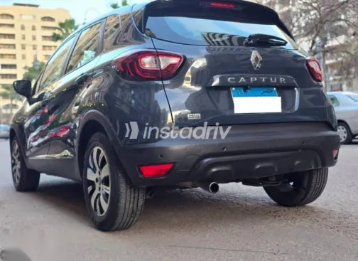 Renault Captur 2019 Gray Used for Sale - 5