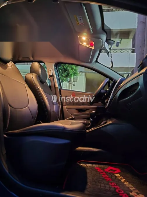 Renault Captur 2019 Gray Used for Sale - 7