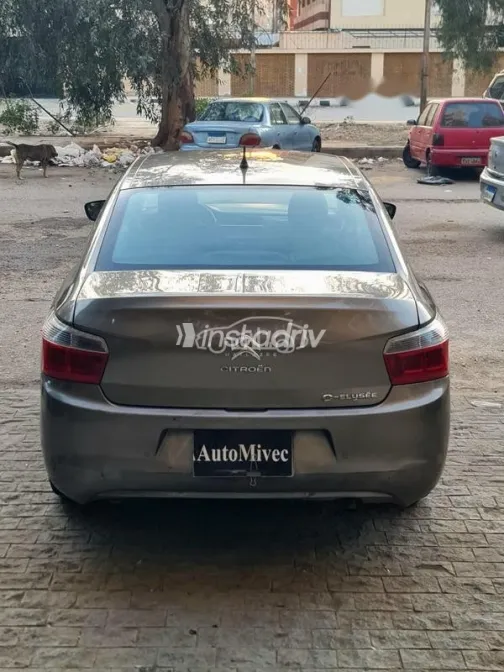سيتروين سي اليزيه 2014 بني مستعملة للبيع - 4
