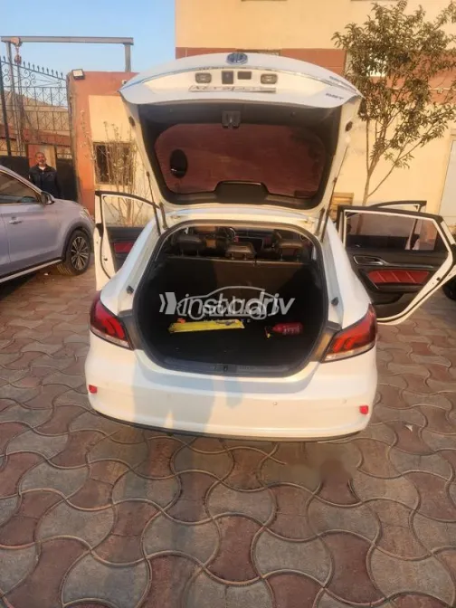 ام جى 6 2021 أبيض مستعملة للبيع - 2