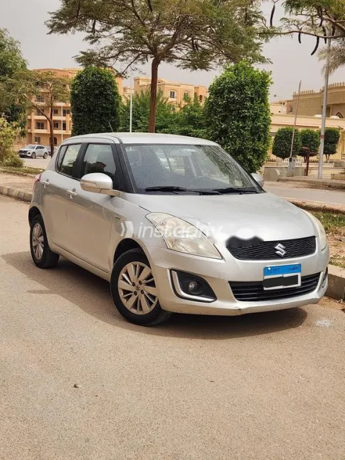 Suzuki Swift 2015 Silver Used for Sale - 1