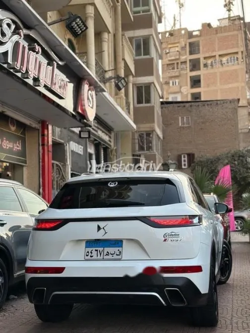 Ds DS7 2021 White Used for Sale - 2