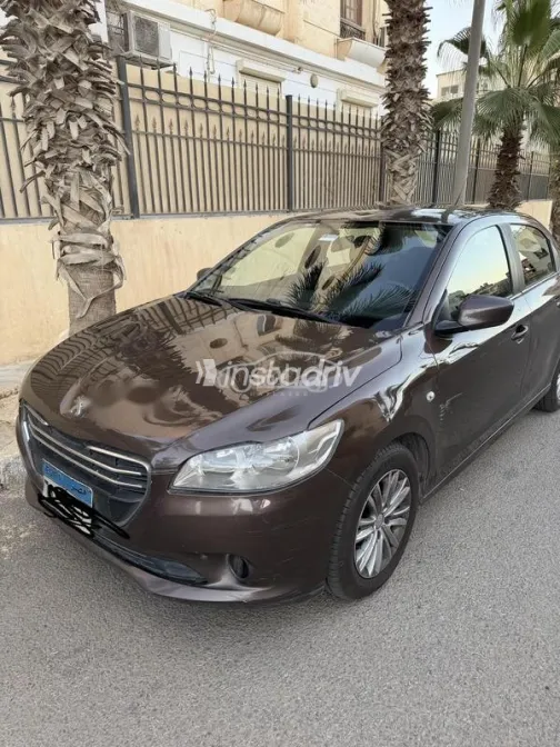 Peugeot 301 2017 White Used for Sale - 1