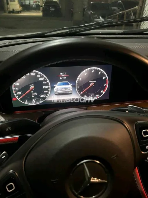 Mercedes E 180 2017 White Used for Sale - 4