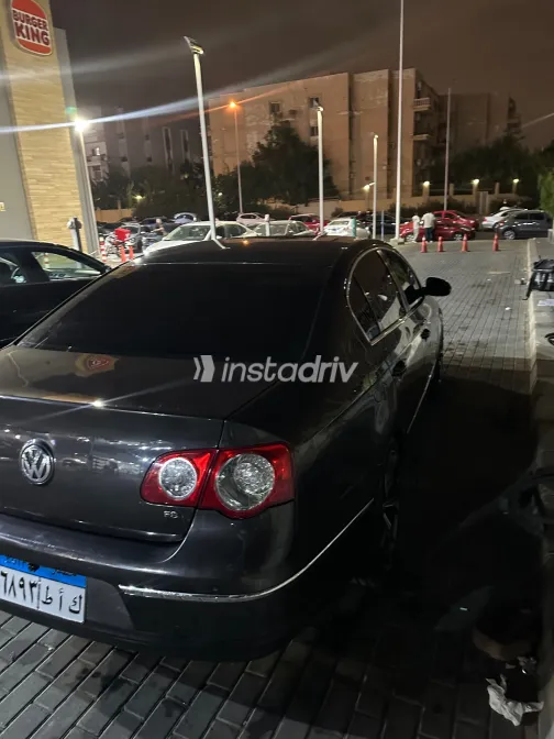 Volkswagen Passat 2010 White Used for Sale - 1