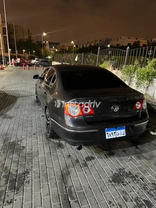 Volkswagen Passat 2010 White Used for Sale - 2