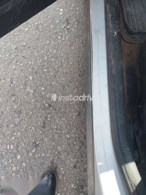 فولكس فاغن باسات 1999 فضي مستعملة للبيع - 2