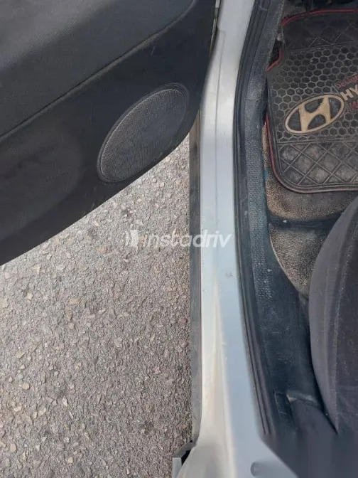 فولكس فاغن باسات 1999 فضي مستعملة للبيع - 4