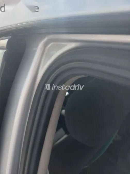 فولكس فاغن باسات 1999 فضي مستعملة للبيع - 5